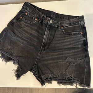 American Eagle - Black denim shorts!